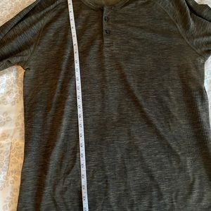 Men’s lululemon large henley